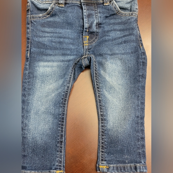 Seven for All Mankind Infant Jeans - Size 12M - Picture 9 of 9